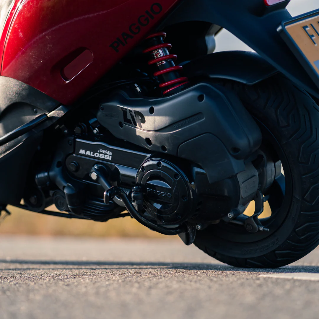 Carterkap Piaggio Zip / Vespa LX-S 4 Takt Glans Zwart - Image 4