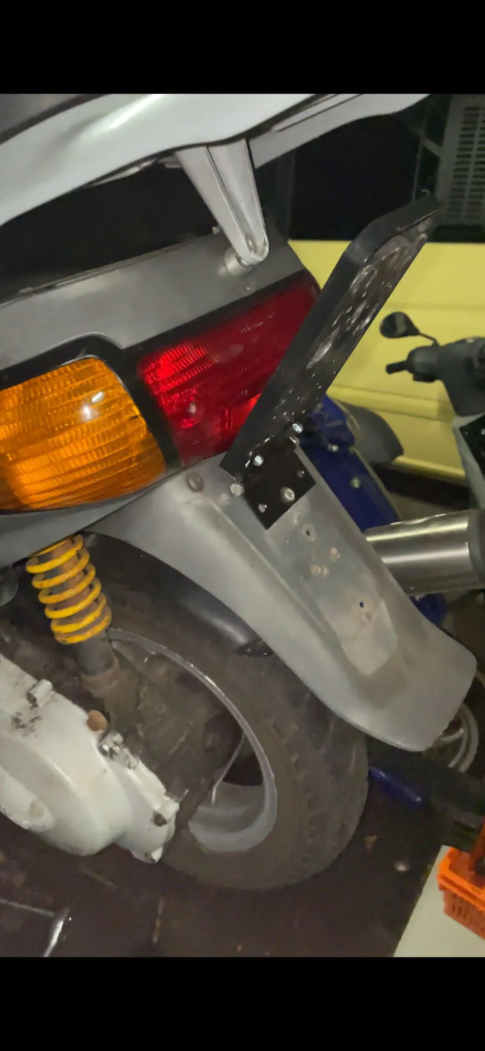 Brommer Wegklapkenteken NL Houder - Image 3